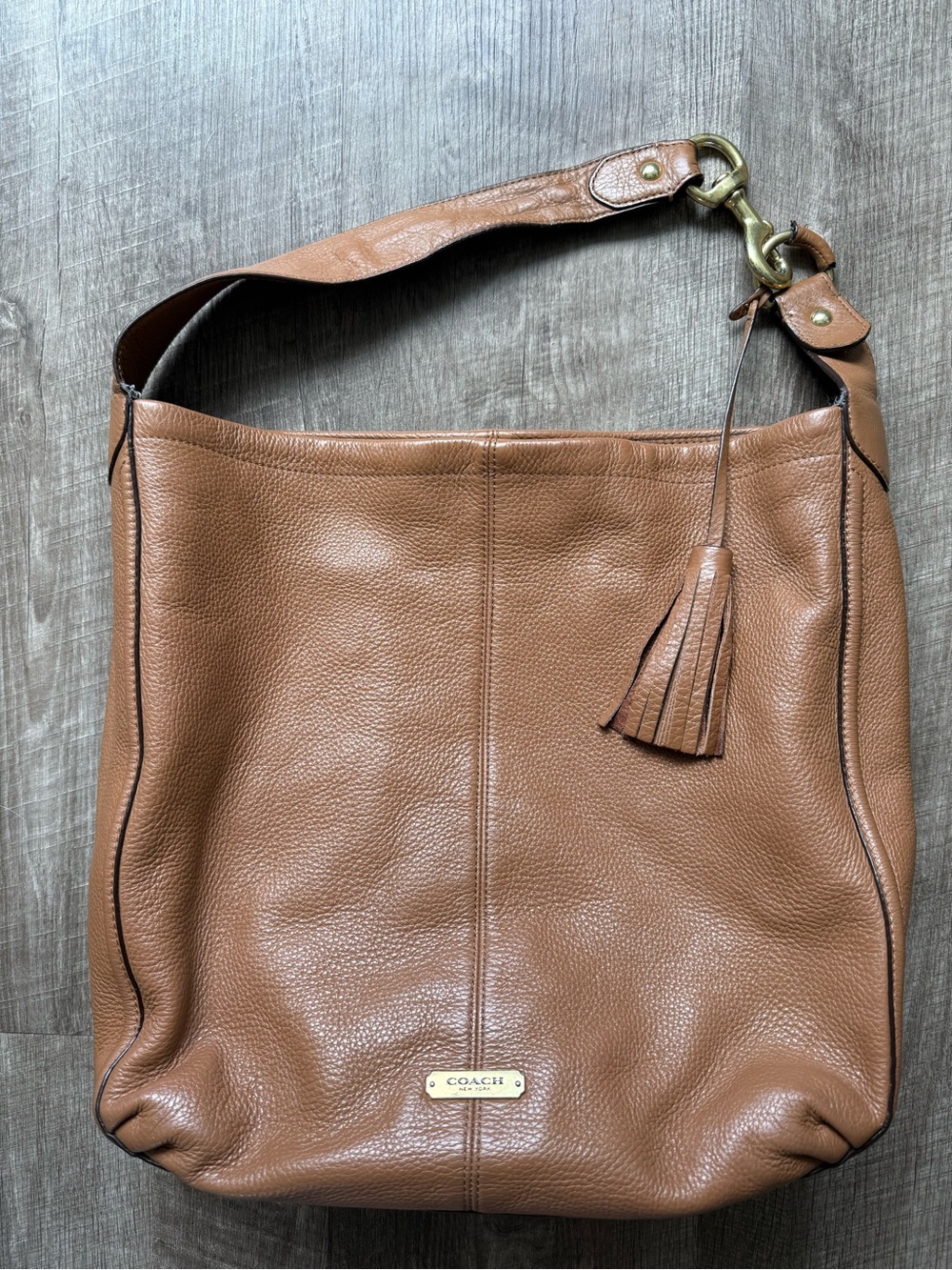 Authentic COACH Large Avery Hobo Bag - Pebbled Leather - Saddle | British Tan
